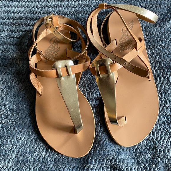 Brand New Sandal - Picture 3 of 3